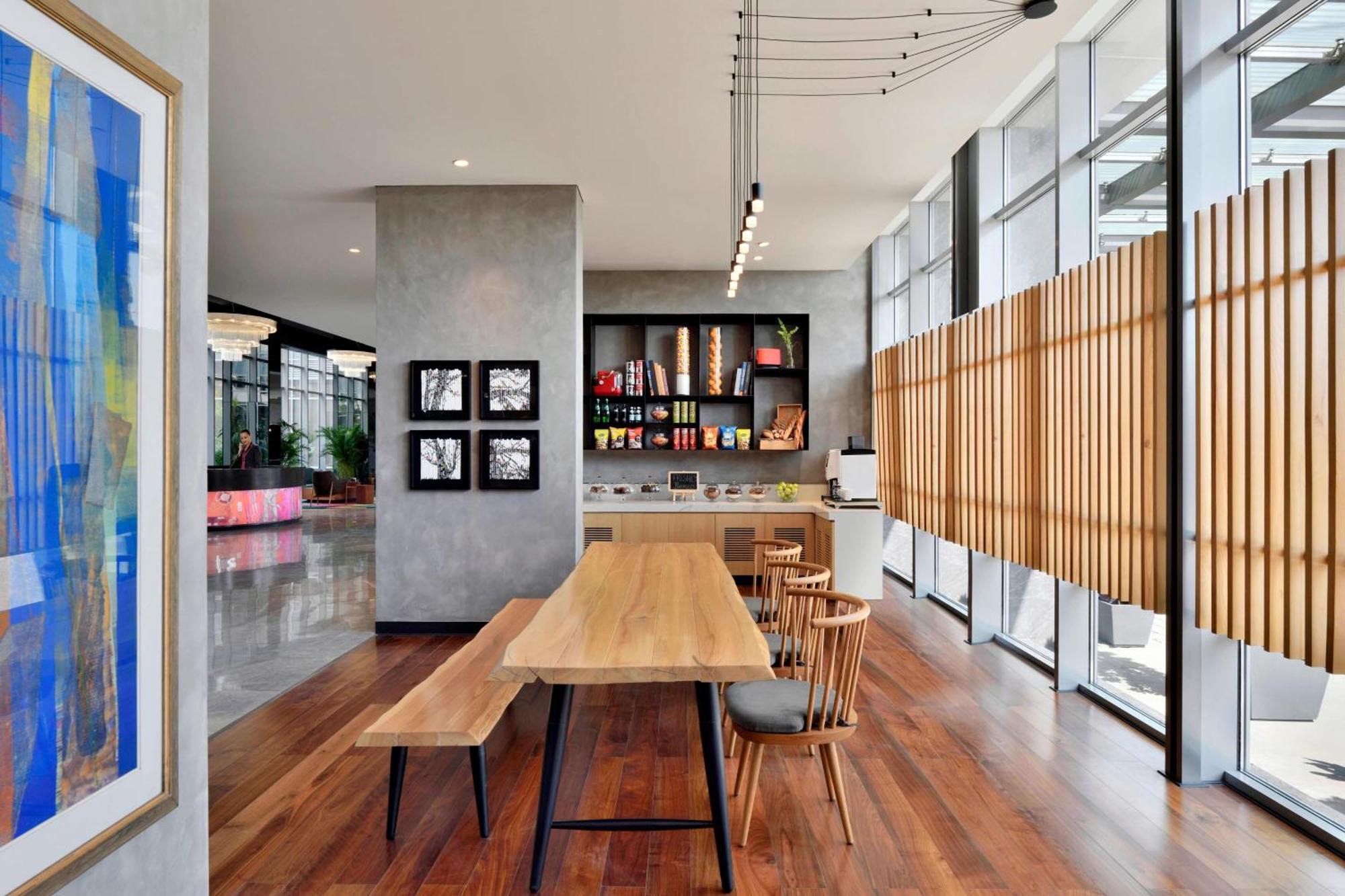 Aloft Aerocity Hotel